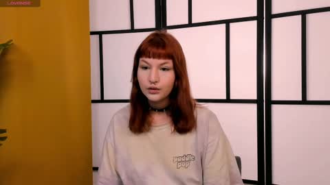 Mia online show from December 9, 6:57 pm