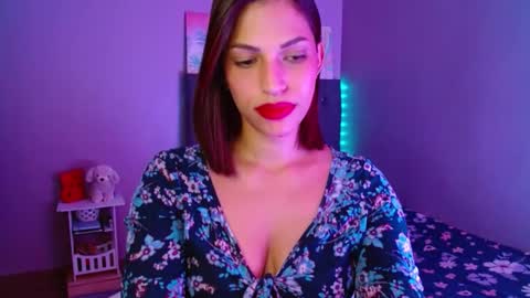 Perla online show from September 16, 3:58 am