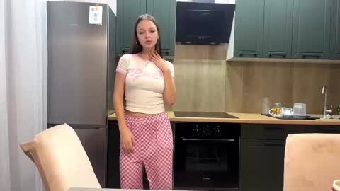 Anna Scovich online show from October 10, 4:45 pm