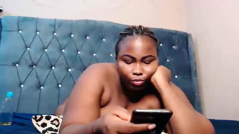 Snapshot of fatpussy348 chatting on January 25, 4:34 am i like my pussy been toture online show from January 25, 4:34 am