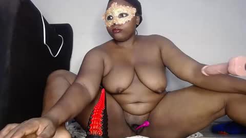Snapshot of fatpussy348 chatting on January 27, 1:37 am i like my pussy been toture online show from January 27, 1:37 am