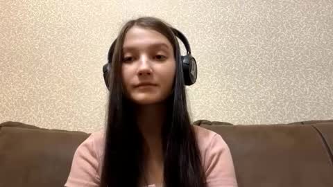 Aurora 18yo online show from October 27, 8:32 am