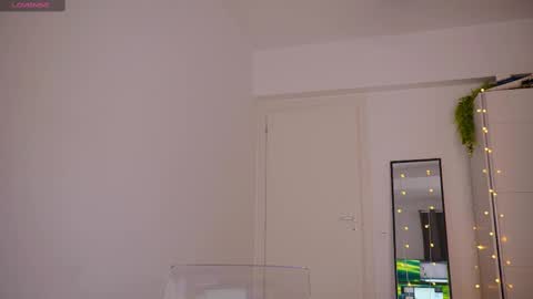 Snapshot of fazeyj chatting on February 27, 7:01 am FazeyJ online show from February 27, 7:01 am