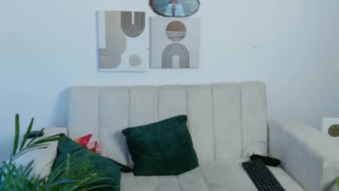 Snapshot of feelina_firesoul chatting on October 28, 8:03 pm Feelena online show from October 28, 8:03 pm