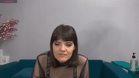 Snapshot of feelsgoodwoman chatting on October 16, 11:07 pm Laura online show from October 16, 11:07 pm