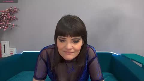 Snapshot of feelsgoodwoman chatting on October 8, 2:49 am Laura online show from October 8, 2:49 am