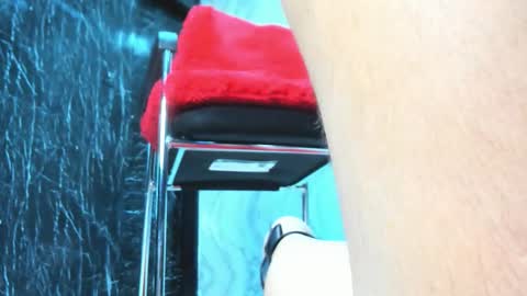 Snapshot of feetbynic chatting on October 18, 2:53 pm feetbynic online show from October 18, 2:53 pm