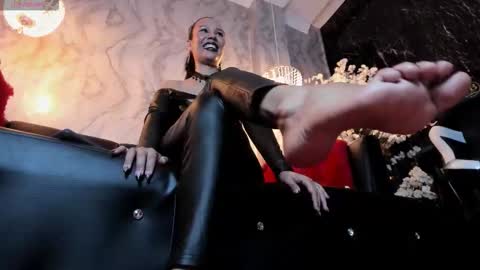 Snapshot of feetbynic chatting on September 24, 10:31 pm feetbynic online show from September 24, 10:31 pm