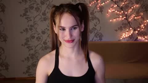 Frida online show from April 4, 7:56 pm