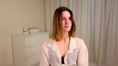 fellissamissa online show from September 18, 4:22 am