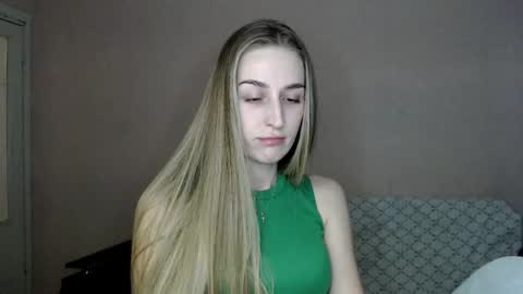 Femke online show from February 4, 7:50 pm