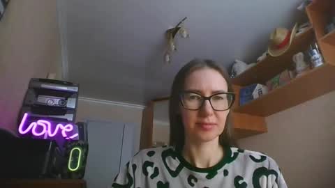 feraliss online show from February 4, 10:40 am