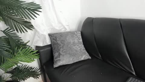  Fernanda  online show from January 20, 9:46 am