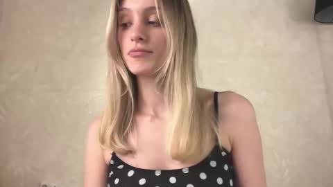 Lisa online show from January 12, 1:49 pm