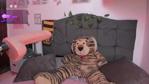 Fiaaa online show from October 9, 3:54 am