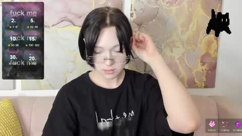 fiamoory online show from March 12, 8:39 am