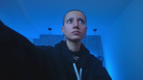   online show from October 8, 11:58 am