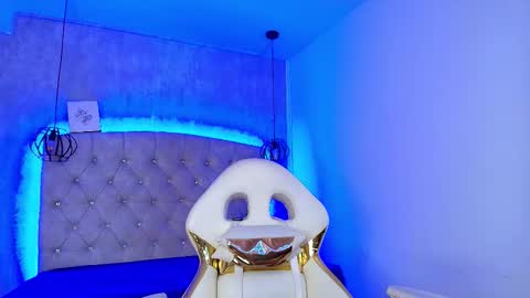   online show from October 17, 12:08 pm