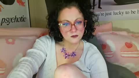 fieryminx67 online show from February 10, 6:38 am