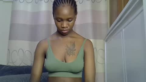 fine_queen12 online show from January 9, 8:45 am