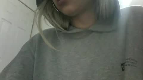 finnky1 online show from December 19, 9:29 am