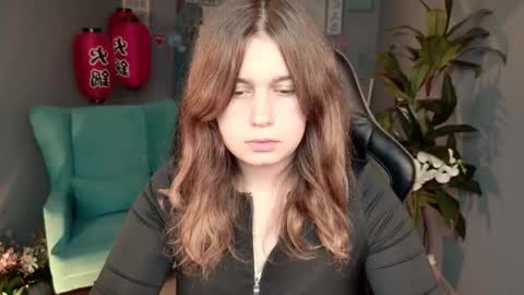 fiora online show from November 13, 1:21 pm