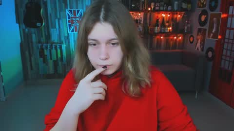fiora online show from December 8, 5:07 am