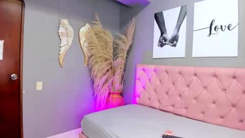 Fio  online show from March 28, 1:49 am