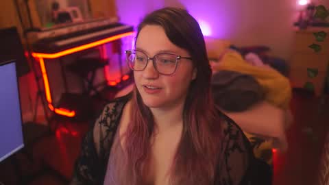 Lio Roxy online show from February 5, 5:54 am