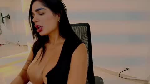 fitnessmommyy online show from September 23, 10:19 pm