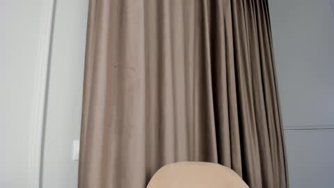 Snapshot of flirtykitty_ chatting on November 1, 3:05 pm Emely online show from November 1, 3:05 pm