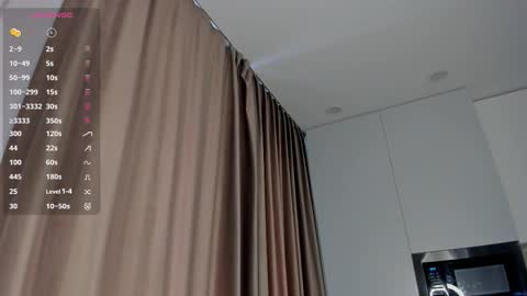 Snapshot of flirtykitty_ chatting on October 10, 6:51 am Emely online show from October 10, 6:51 am