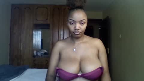 flirtymimie online show from May 1, 8:39 am