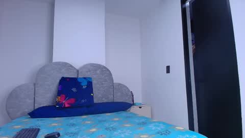 Flordecayena  online show from May 5, 3:09 am