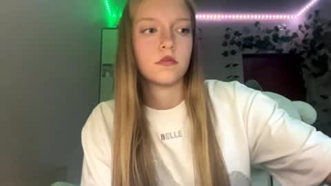 Nicole online show from September 20, 3:32 pm