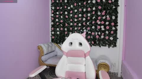 Snapshot of flower_dulce chatting on January 18, 11:43 am Dulce online show from January 18, 11:43 am