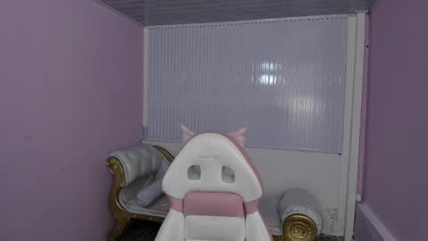 Snapshot of flower_dulce chatting on March 9, 11:03 am Dulce online show from March 9, 11:03 am