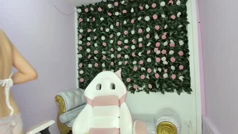 Snapshot of flower_dulce chatting on January 3, 12:41 pm Dulce online show from January 3, 12:41 pm