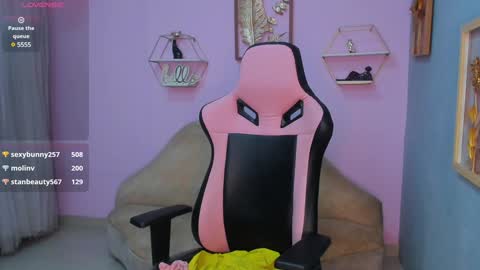 Snapshot of flower_dulce chatting on January 25, 9:35 pm Dulce online show from January 25, 9:35 pm