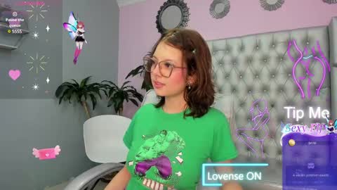 Snapshot of flower_dulce chatting on January 22, 11:45 am Dulce online show from January 22, 11:45 am