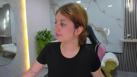 Snapshot of flower_dulce chatting on September 15, 10:34 am Dulce online show from September 15, 10:34 am