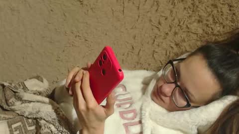 Snapshot of flowercandydoll13 chatting on January 25, 6:10 pm say meow and send tip online show from January 25, 6:10 pm