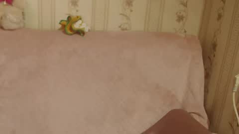 Snapshot of flowercandydoll13 chatting on October 14, 11:24 am say meow and send tip online show from October 14, 11:24 am