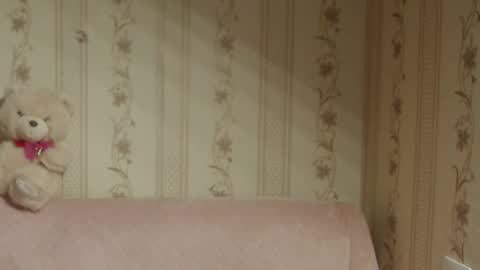 Snapshot of flowercandydoll13 chatting on October 29, 5:37 pm say meow and send tip online show from October 29, 5:37 pm