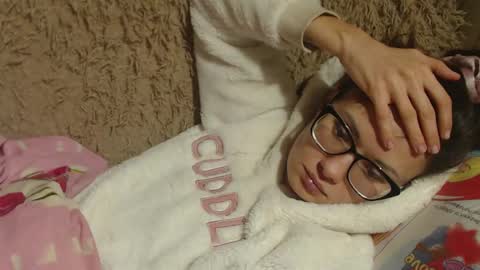 Snapshot of flowercandydoll13 chatting on February 3, 6:49 pm say meow and send tip online show from February 3, 6:49 pm