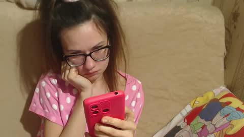 Snapshot of flowercandydoll13 chatting on March 8, 5:41 pm say meow and send tip online show from March 8, 5:41 pm