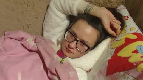 Snapshot of flowercandydoll13 chatting on January 24, 11:56 pm say meow and send tip online show from January 24, 11:56 pm