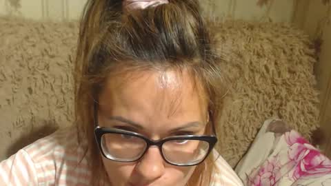 Snapshot of flowercandydoll13 chatting on September 9, 7:02 pm say meow and send tip online show from September 9, 7:02 pm