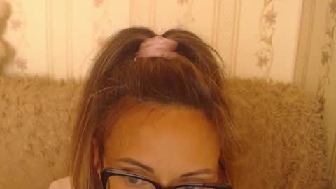 Snapshot of flowercandydoll13 chatting on September 11, 10:15 am say meow and send tip online show from September 11, 10:15 am