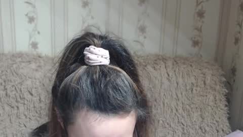 Snapshot of flowercandydoll13 chatting on December 9, 5:08 pm say meow and send tip online show from December 9, 5:08 pm